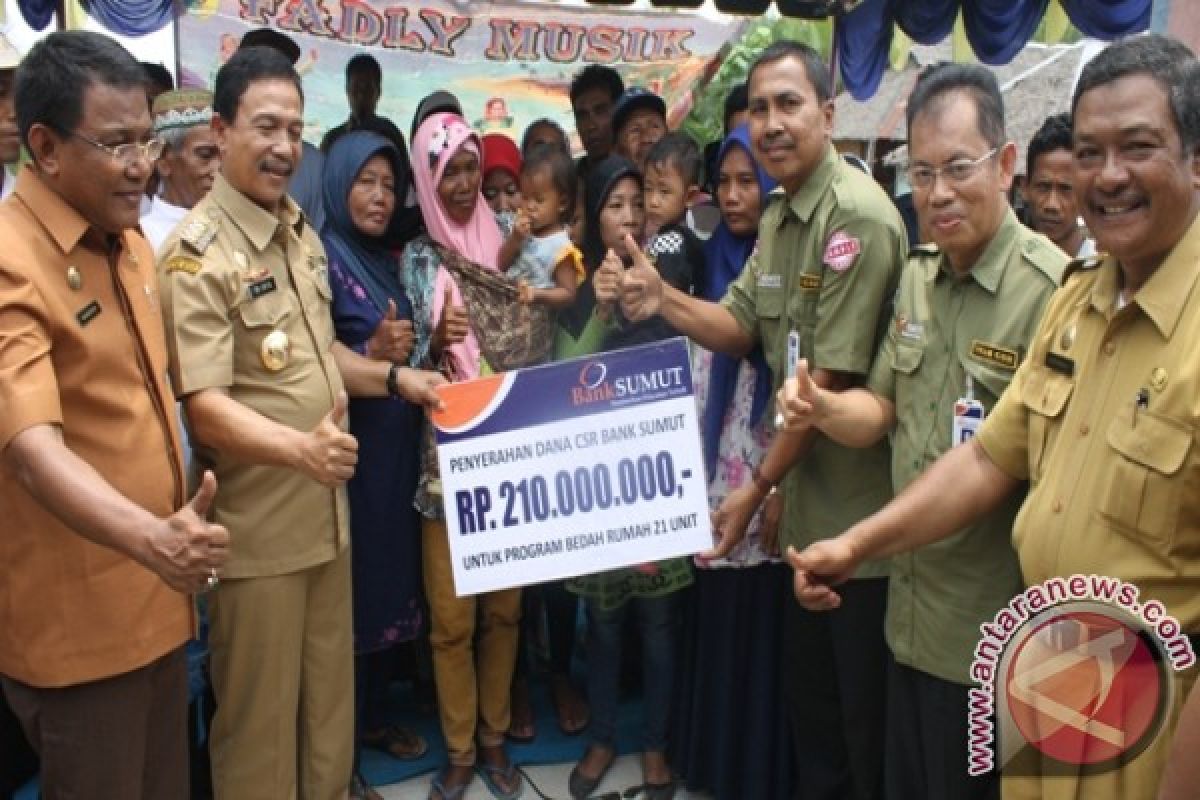 PT Bank Sumut Salurkan CSR Rp 210 Juta 