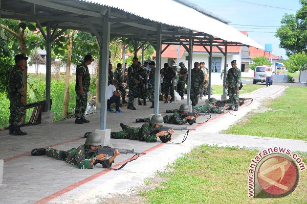 Prajurit Lantamal Manado tingkatkan kemampuan menembak 