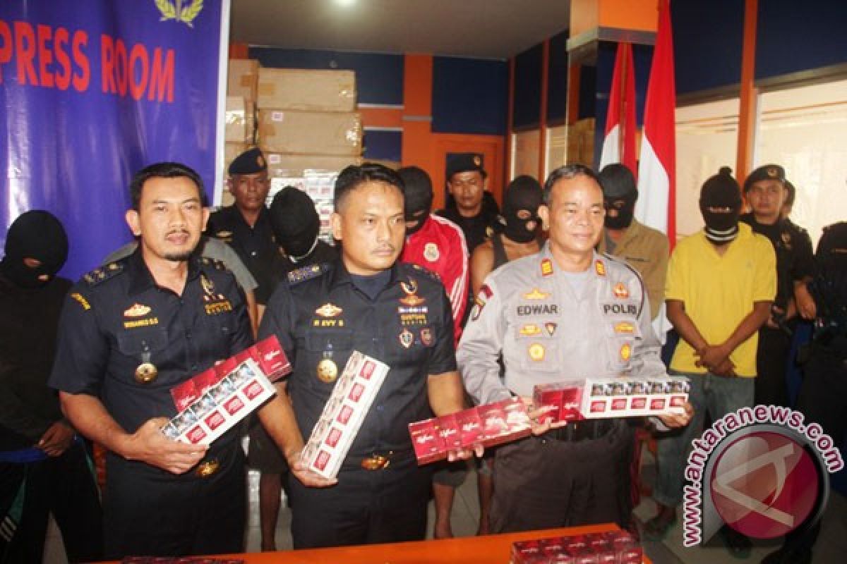 Tujuh Awak Kapal Penyulundup Rokok Konsumsi Sabu