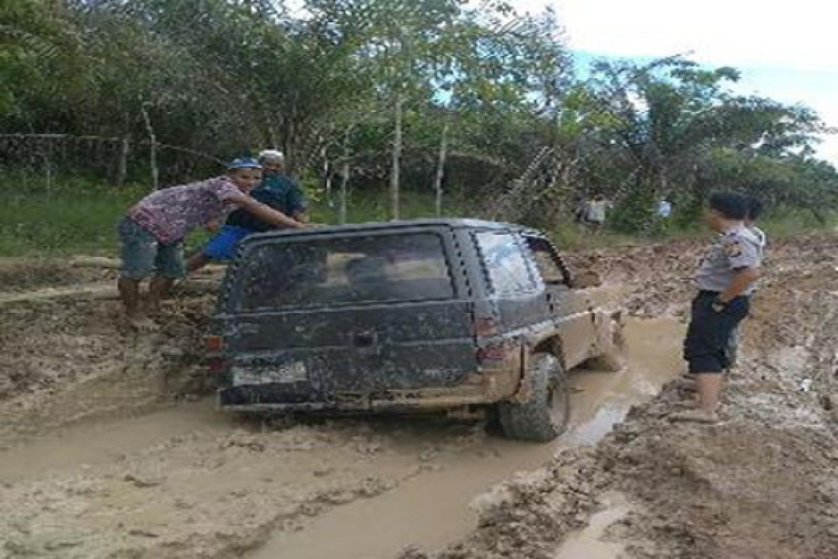 Kerusakan jalan di Mesuji makin parah