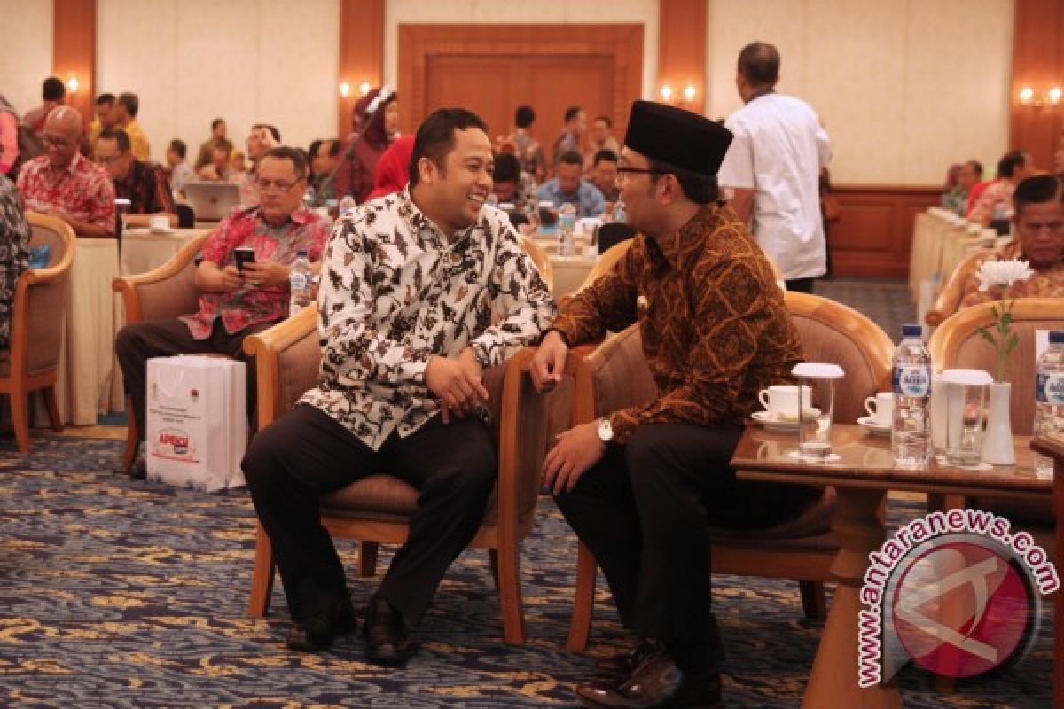 Walikota Tangerang Hadiri Apeksi Di Cirebon