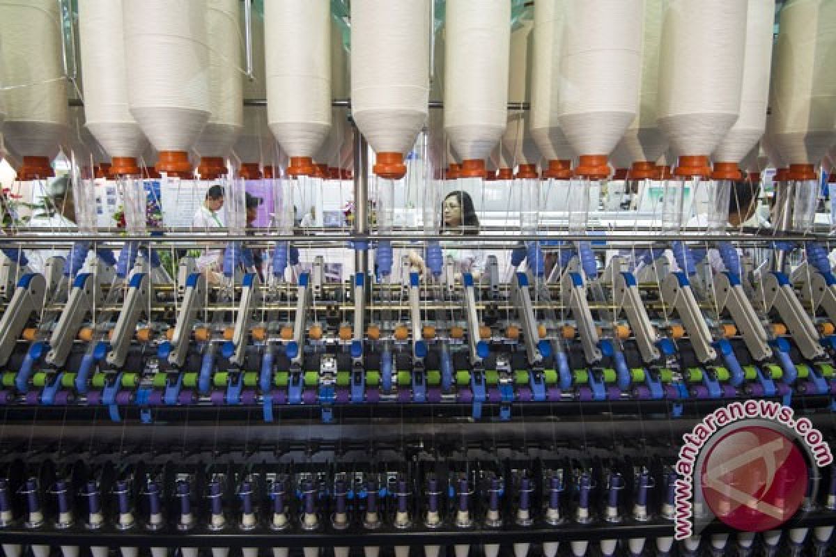 Strengthening textile industry in Indonesia to remain competitive