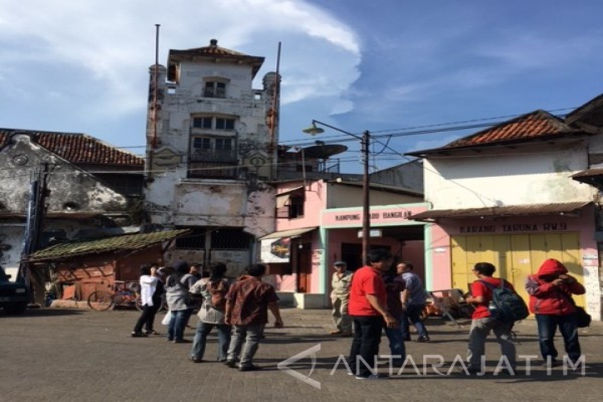 Bangunan Bersejarah Kampung Lama Surabaya Tak Terawat
