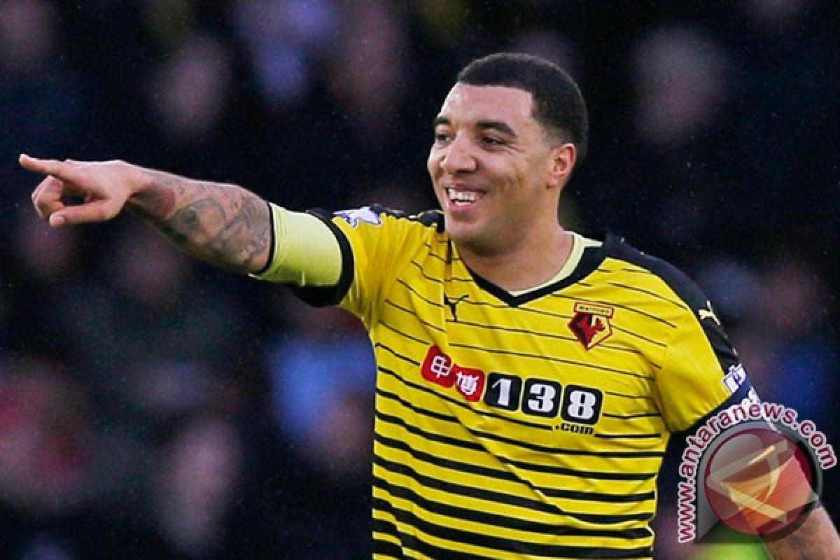 Watford tekuk 10 pemain Aston Villa 3-2