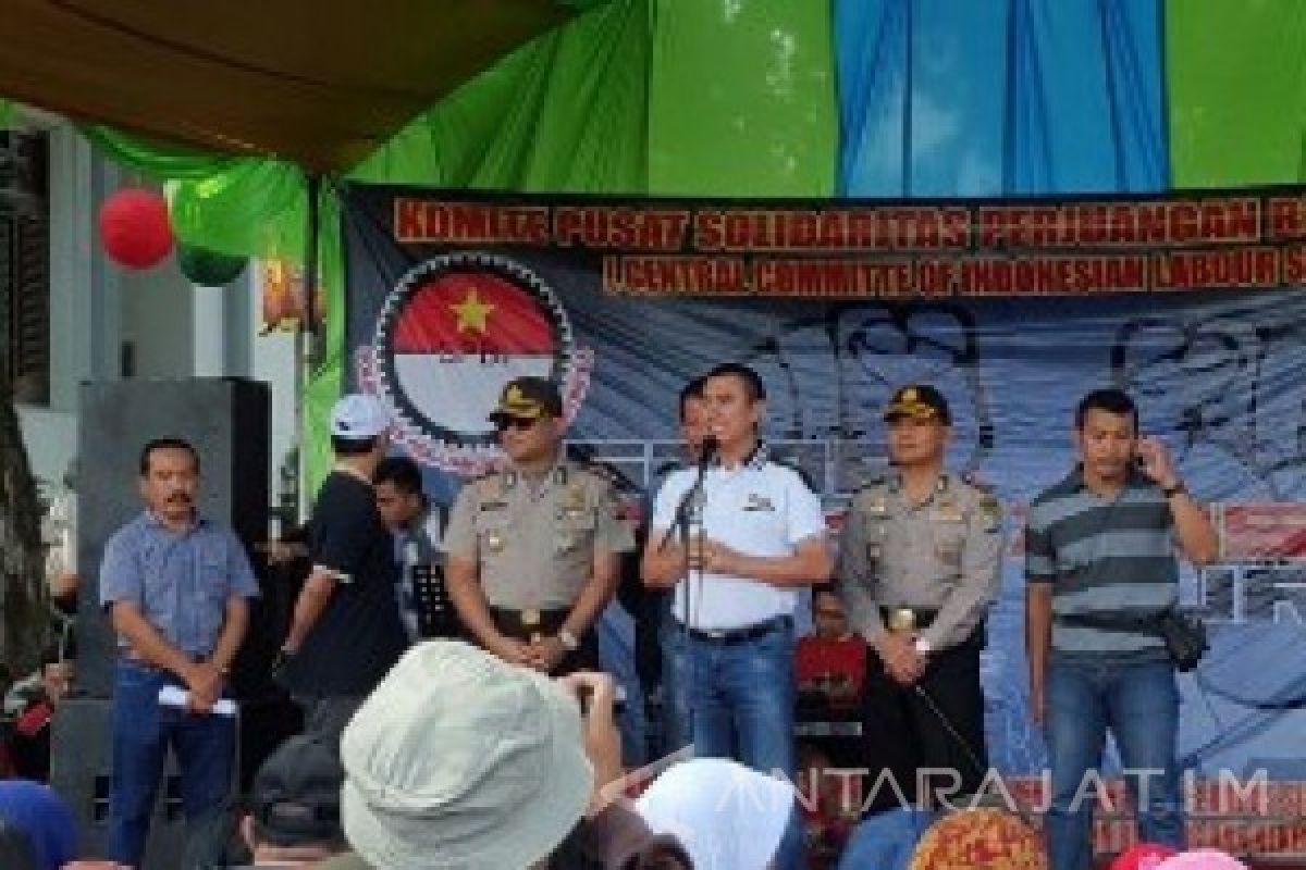 Ratusan Buruh di Malang Sampaikan 11 Tuntutan