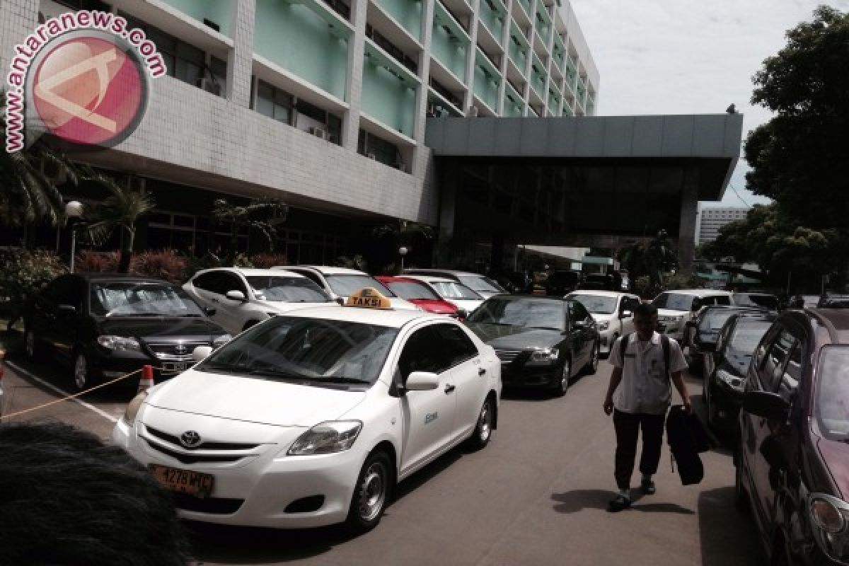 RSPAD Gatot Subroto Rawat eks-Sandera, Pengunjung Lebih Ramai