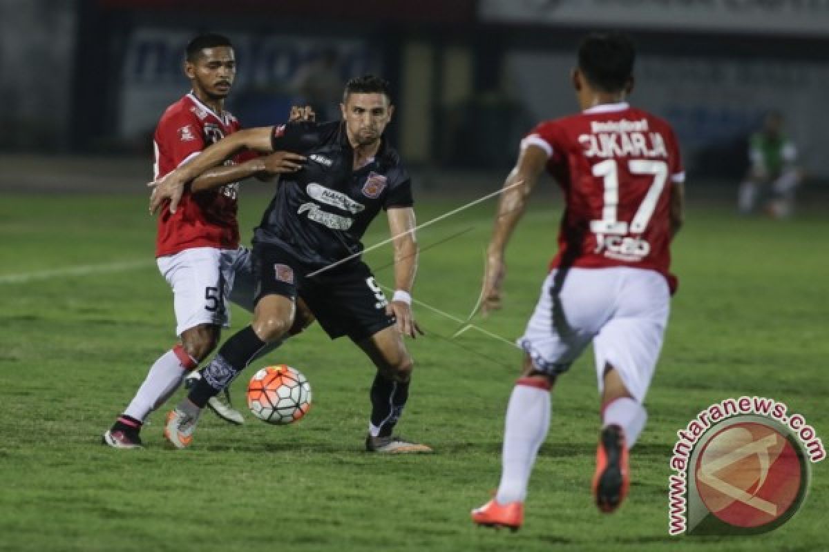 Pusamania FC Imbangi Bali United 1-1