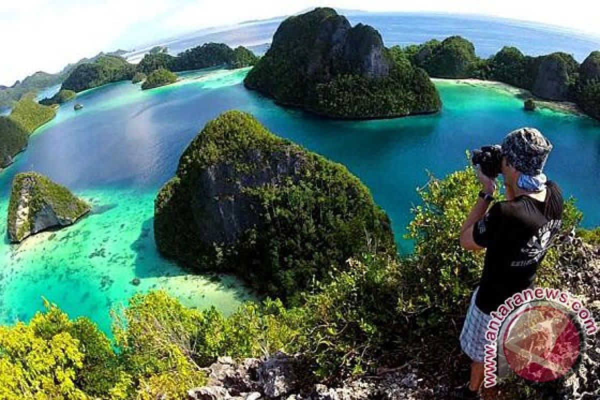 Puluhan danau asin ditemukan di Raja Ampat