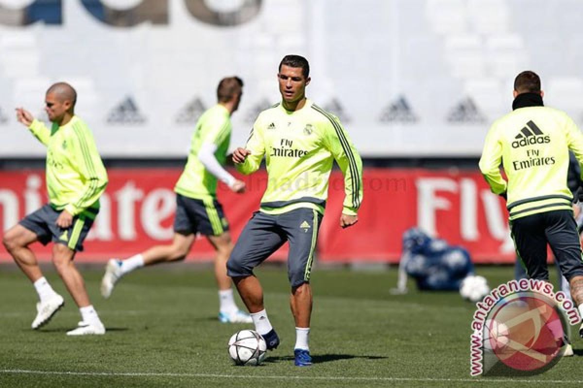 Ronaldo kembali berlatih setelah cedera