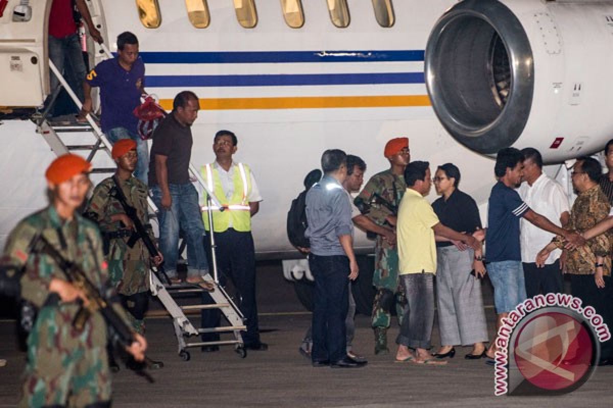 10 WNI yang disandera mendarat di Bandara Halim Perdanakusuma