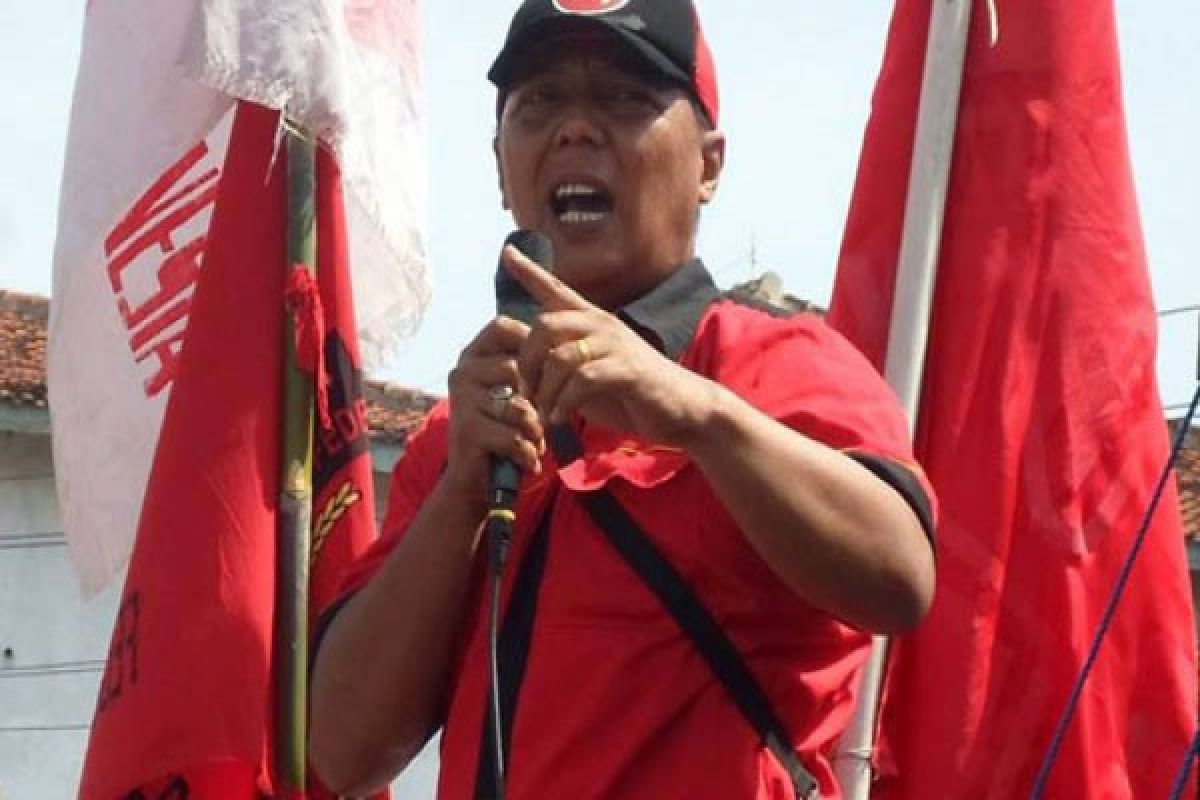 Buruh di Lampung Demo Tuntut Perlindungan