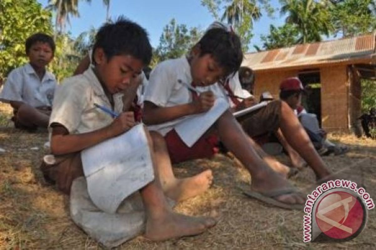 3.667 anak NTB putus sekolah berpotensi miskin 