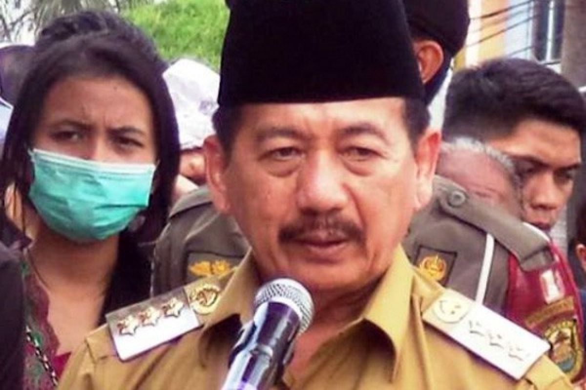 Wali Kota Teruskan Program Bina Lingkungan SMA  