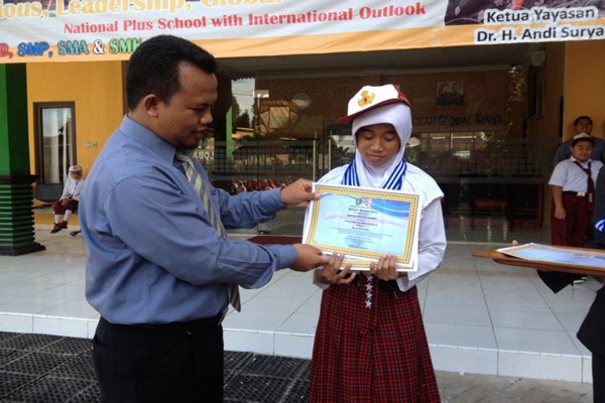 Perenang Junior Lampung Azzura Kayla Raih Empat Medali