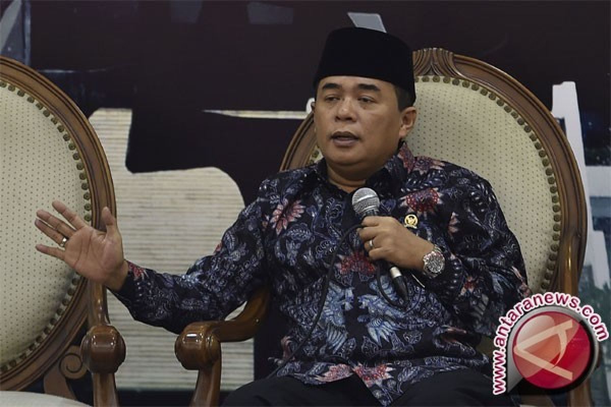 Akom Dirikan Ponpes Cetak Generasi Pancasilais Berakhlak