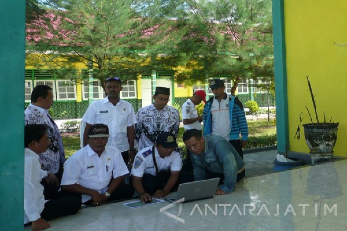 Tim Pemkab Sumenep Cek Bangunan SMA PGRI