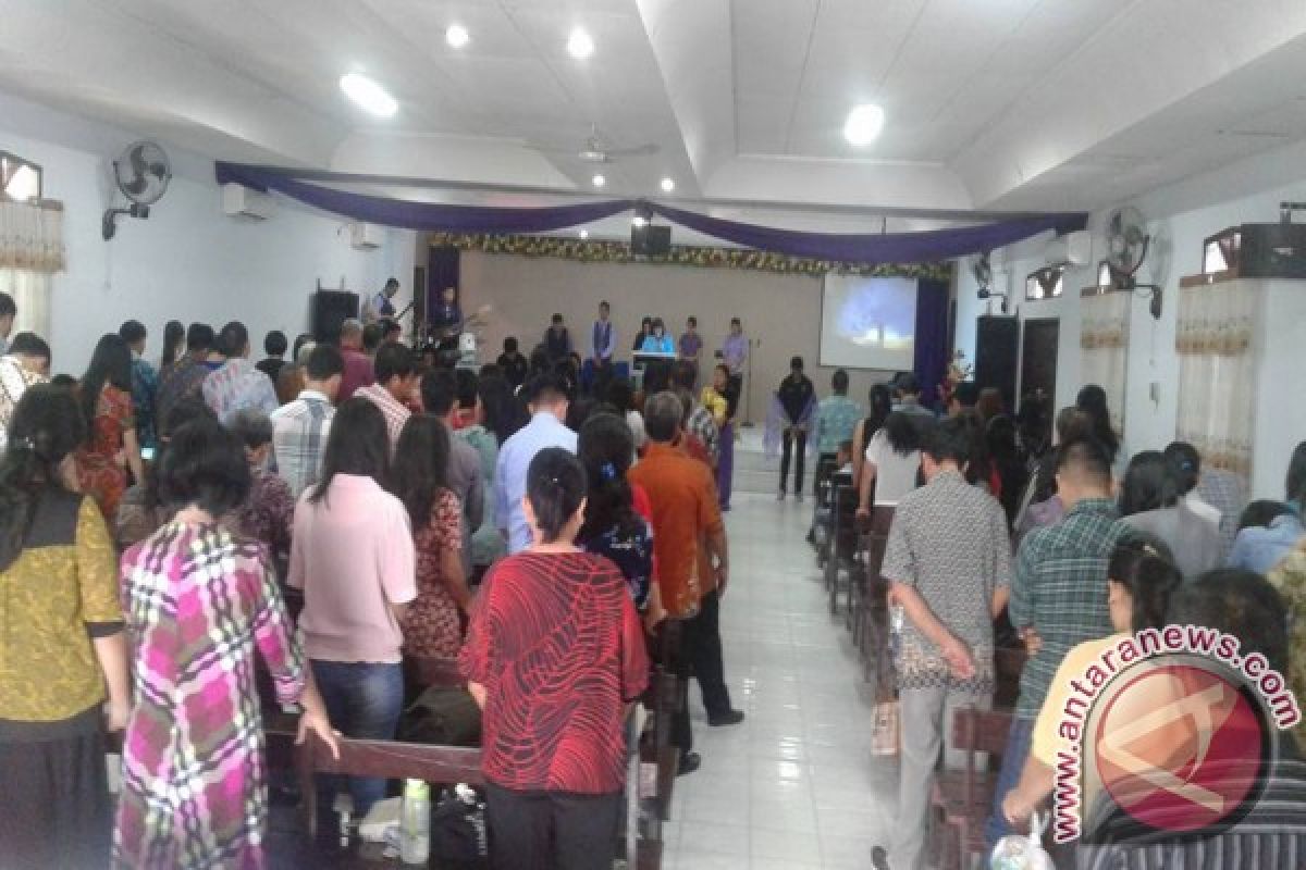 Sejumlah Gereja Di Palu Laksanakan "Ibadah Padang" 