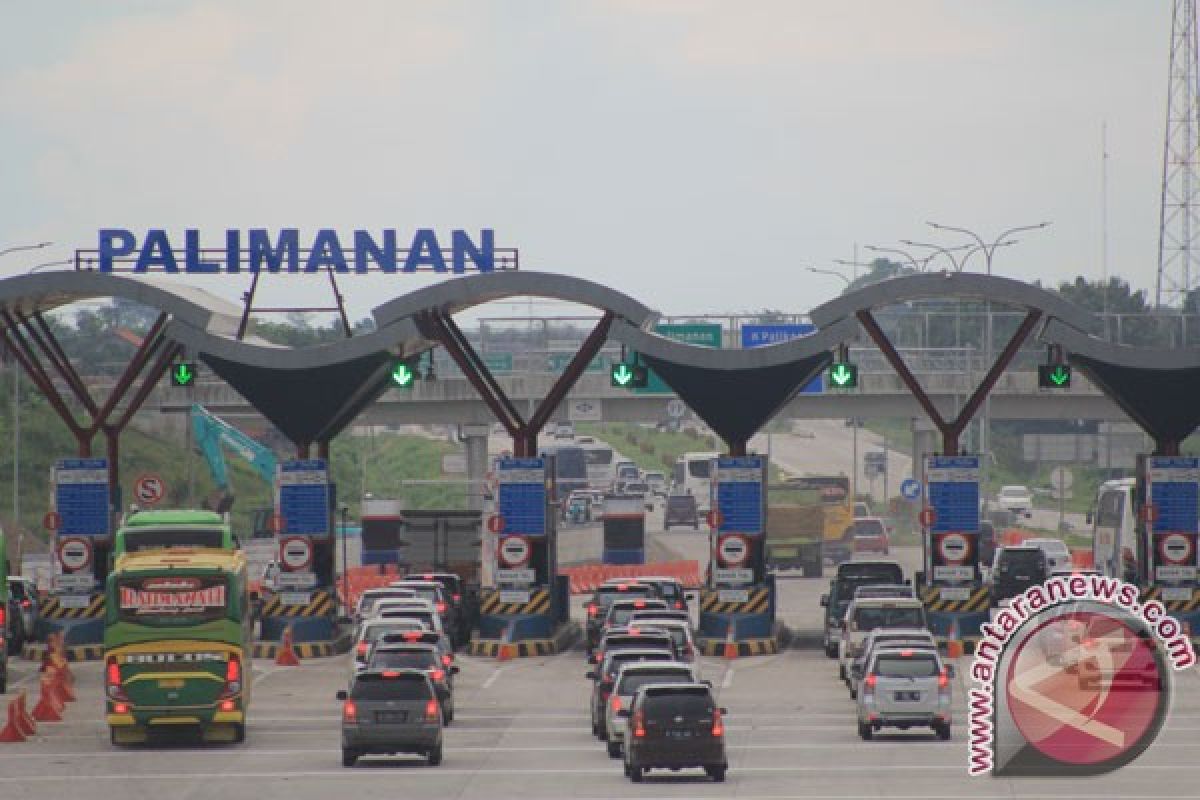 Kendaraan keluar Gerbang Palimanan arah Jawa meningkat