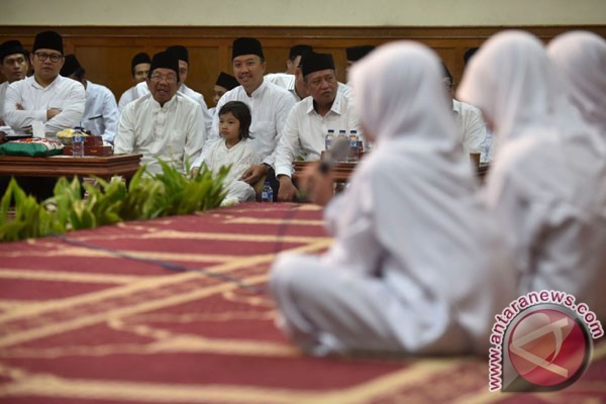 Ribuan santri Kalsel khataman Alquran