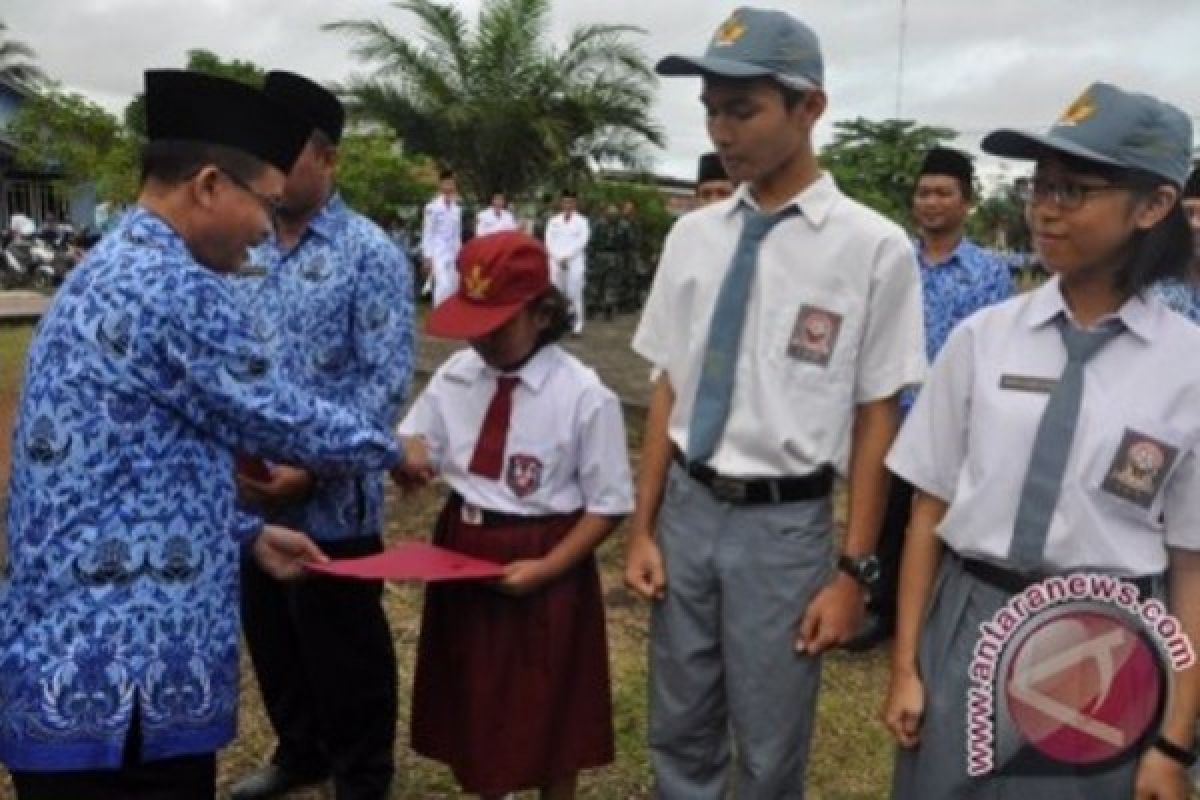 Pemkab Melawi Komitmen Dukung Siswa Berprestasi