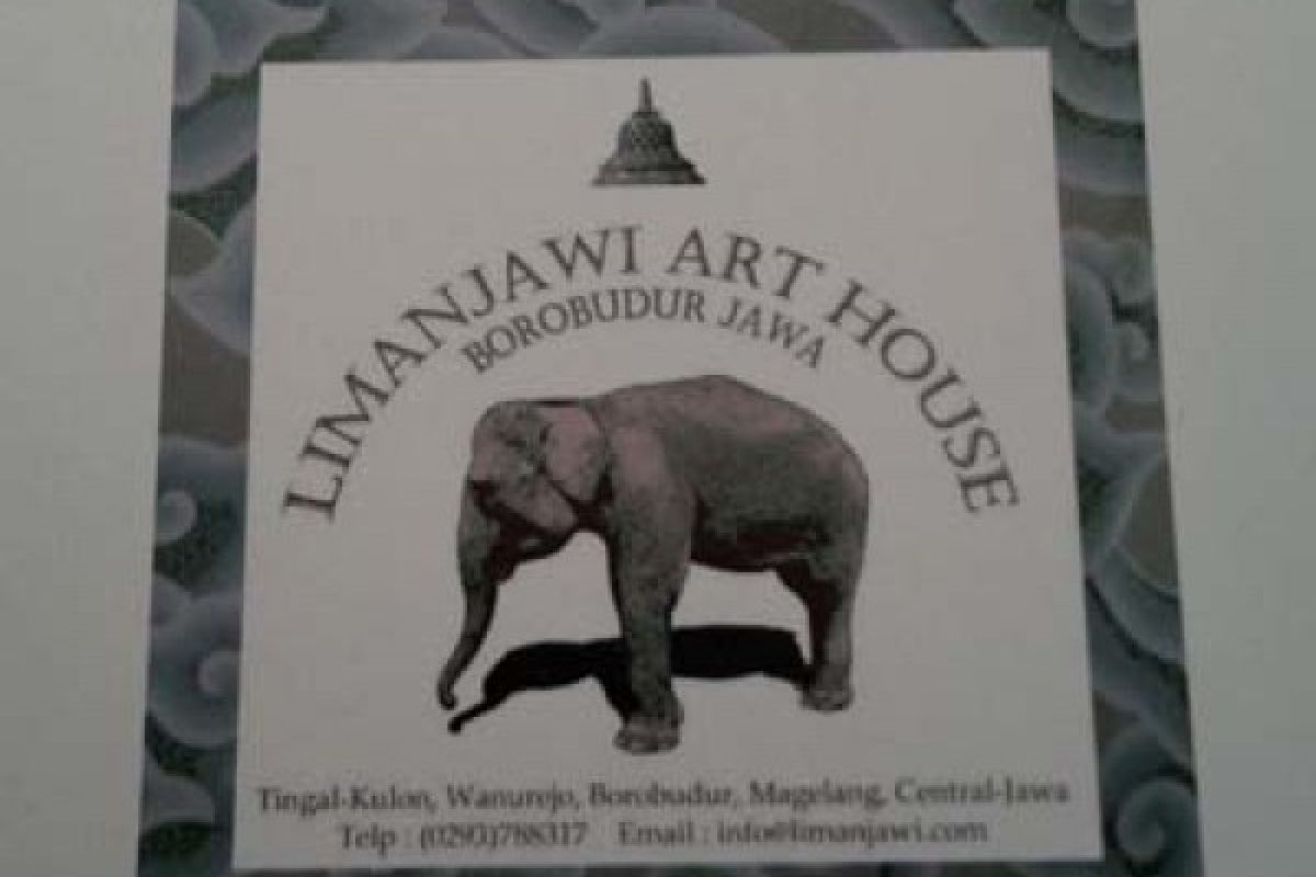 Tiga Pelukis Pameran "Destination Lotus"