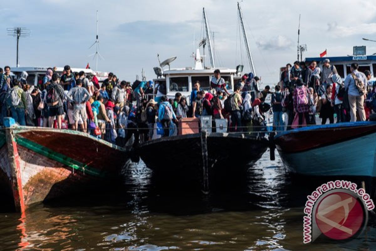 2.000-an wisatawan dan pemudik menuju Kepulauan Seribu