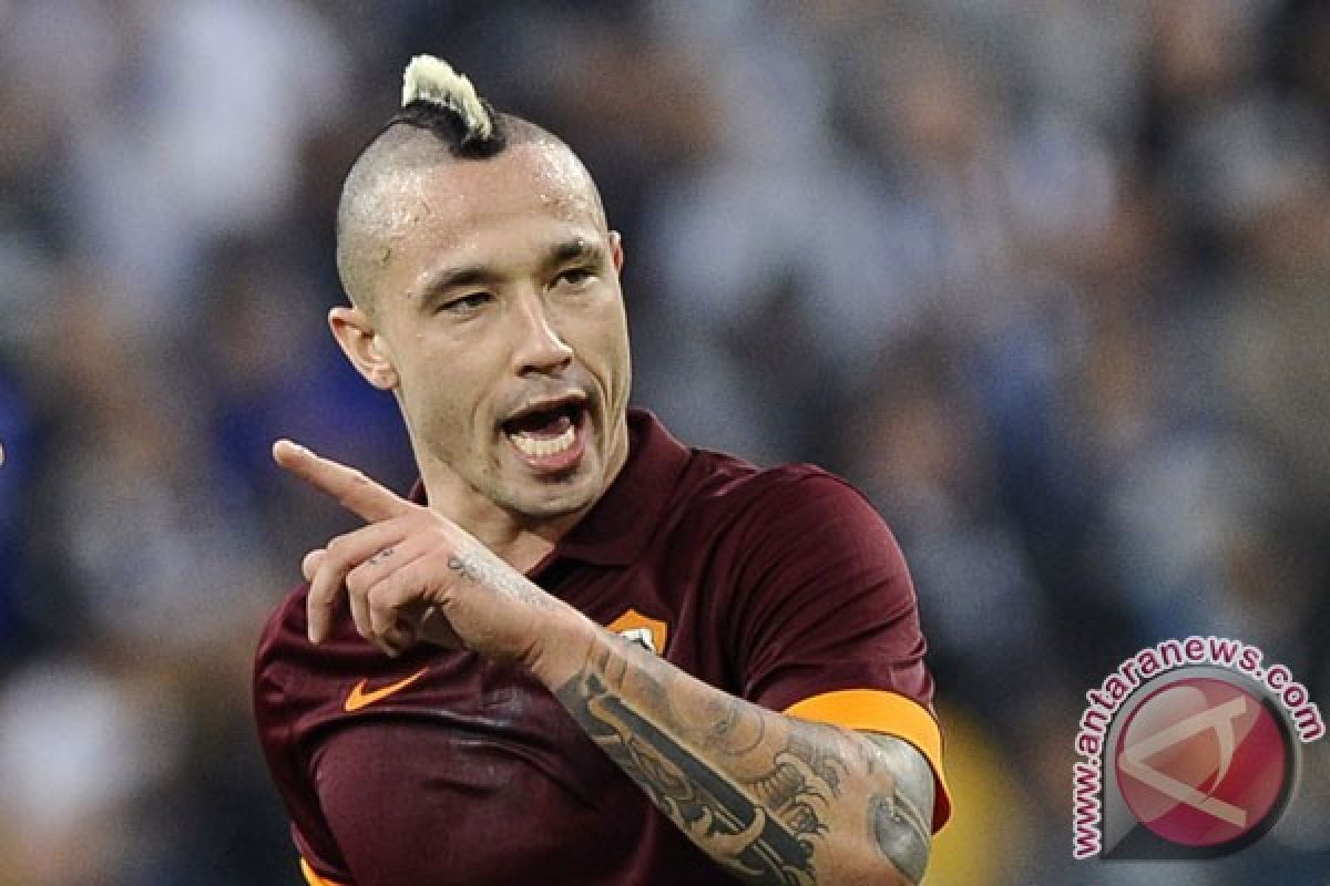 Radja Nainggolan jadi bintang saat Roma tekuk Chievo 3-0