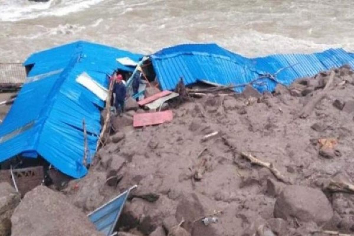 Korban tewas akibat longsor China naik jadi 22 orang
