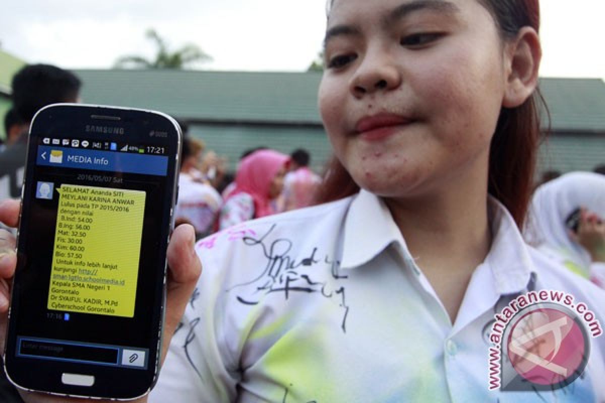 Pengumuman kelulusan siswa SMA lewat SMS hindari konvoi