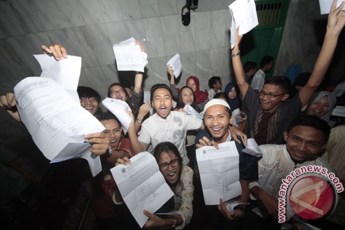 Lubuklinggau umumkan hasil kelulusan di stadion