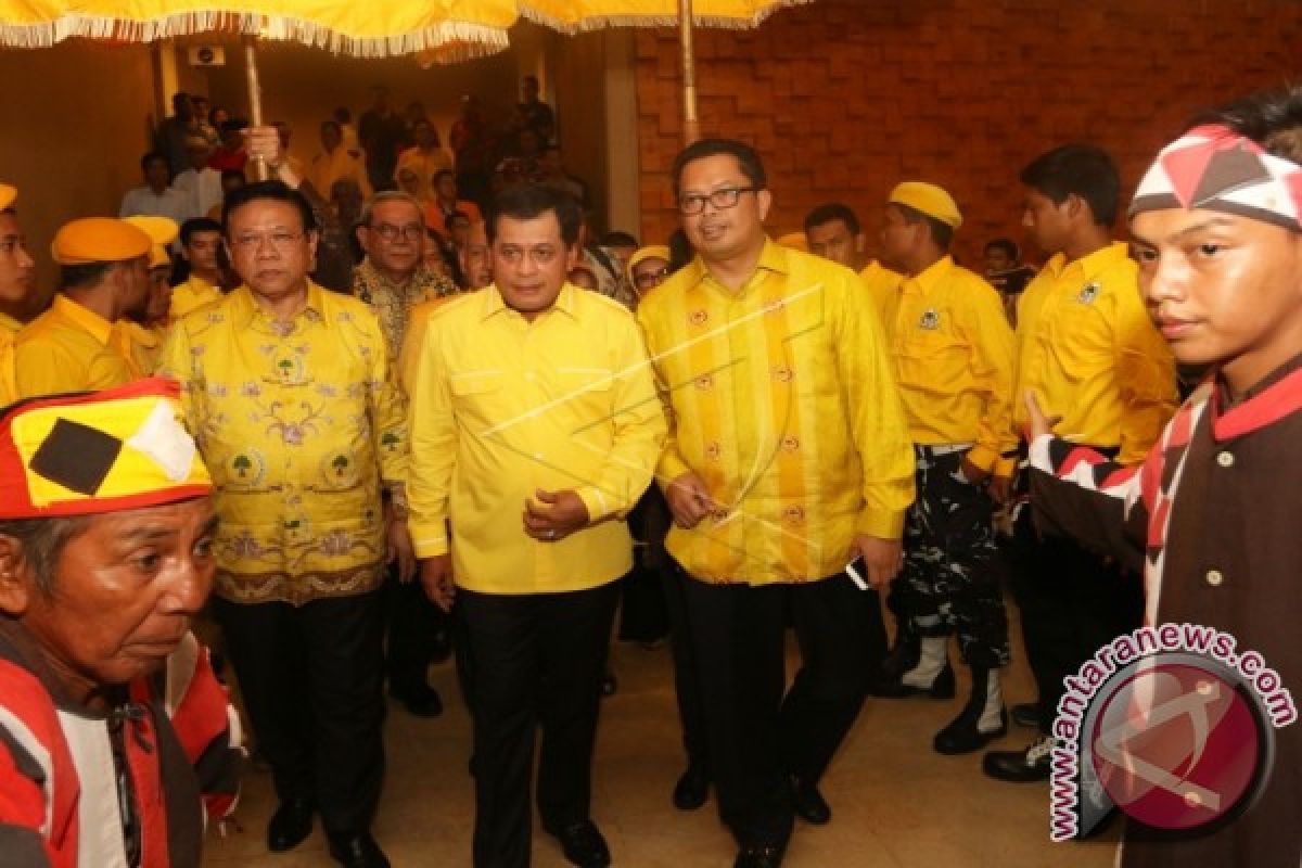 Agung-ARB Ingin Regenerasi Partai Golkar