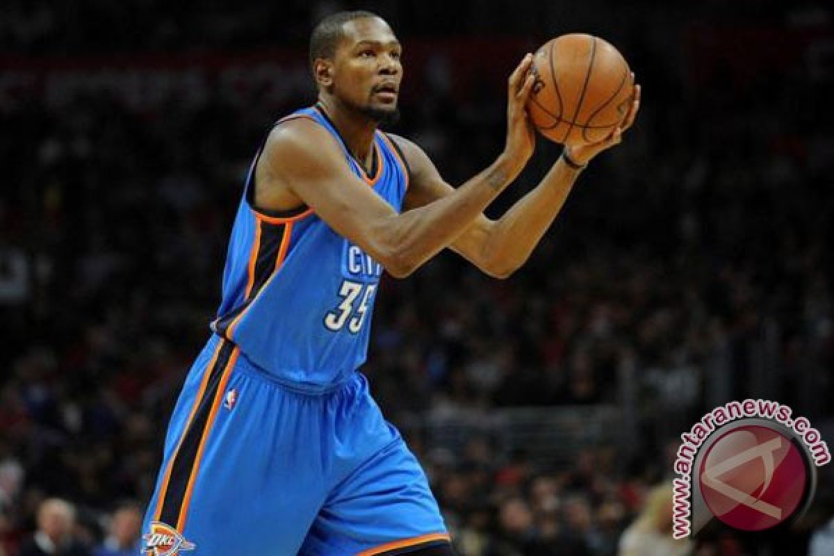 Temu kangen Durant-Westbrook berakhir dengan kemenangan Warriors 122-96