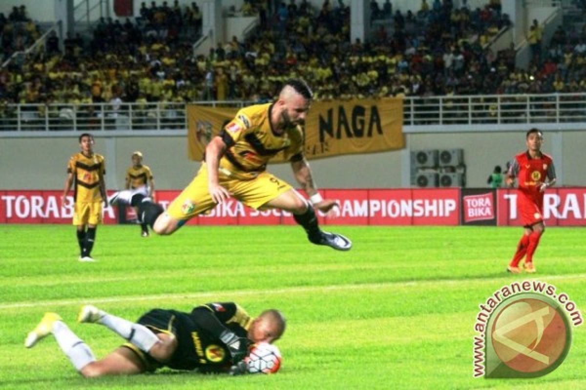 Mitra Kukar Tahan Bali United 1-1
