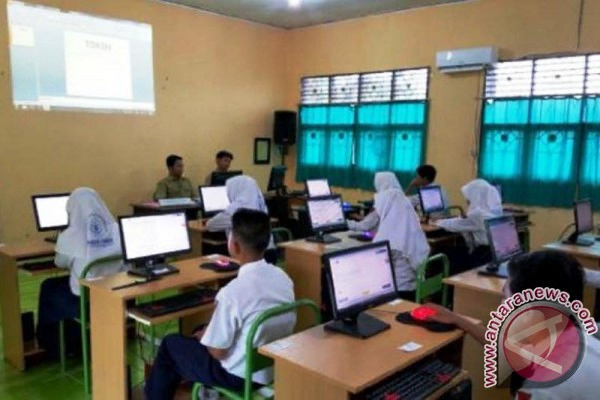 Guru Madrasyah Aliyah Musnahkan Soal Ujian PAS