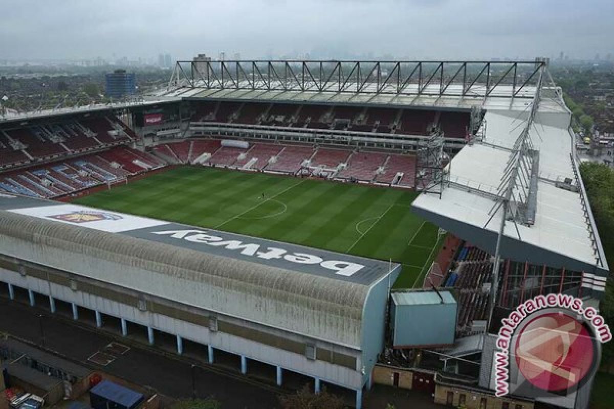 West Ham jatuhkan sanksi seumur hidup terhadap lima perusuh di stadion