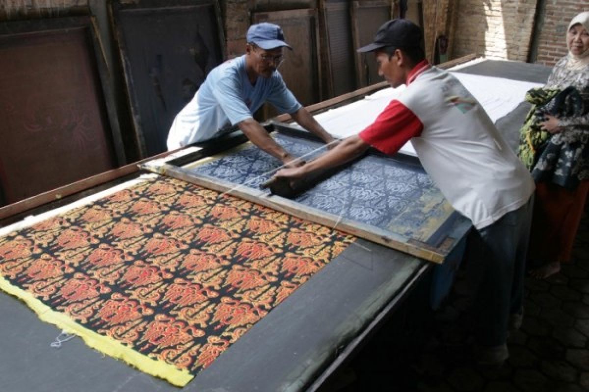 Pengrajin Batik Pekalongan Minta Pengaturan Khusus Produk Printing