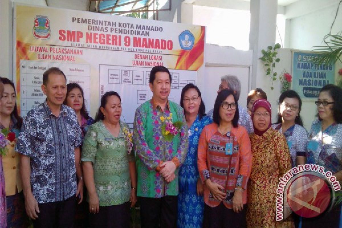 Punya kelas jauh KBM SMP IX Manado lancar  