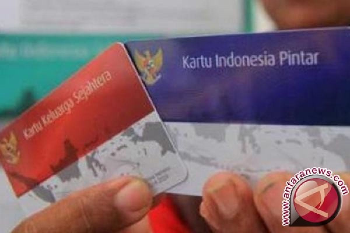Pemerintah distribusi 19 ribu Kartu Indonesia Pintar di Biak Numfor  
