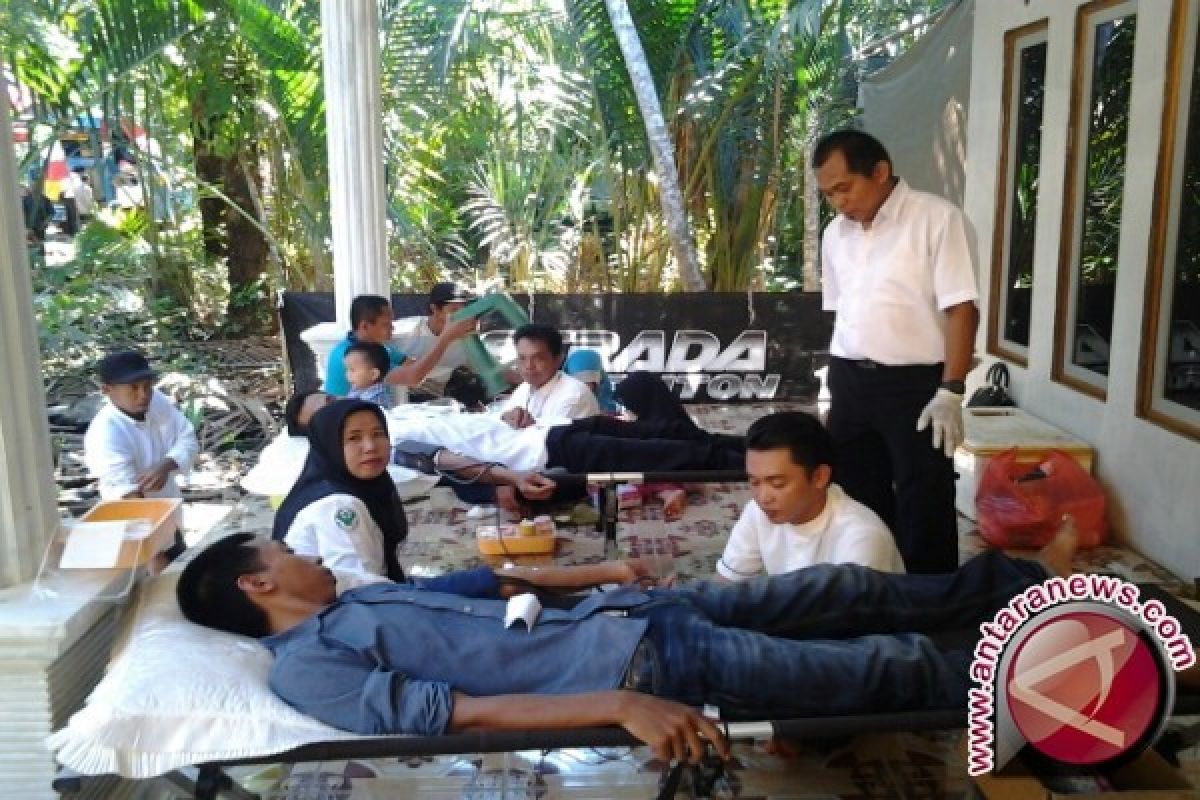 Wakil Bupati Dan Ajudan Donorkan Darah