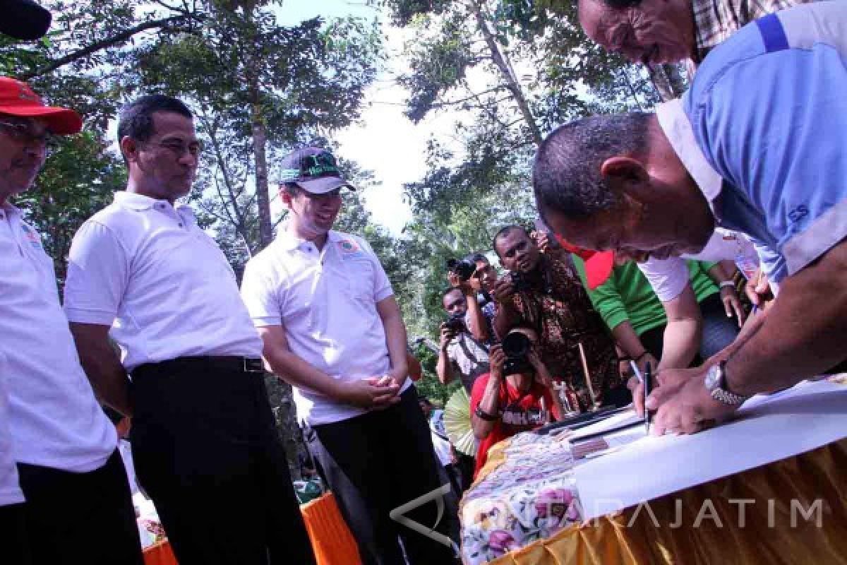 Mentan Canangkan Hutan Durian Internasional di Trenggalek