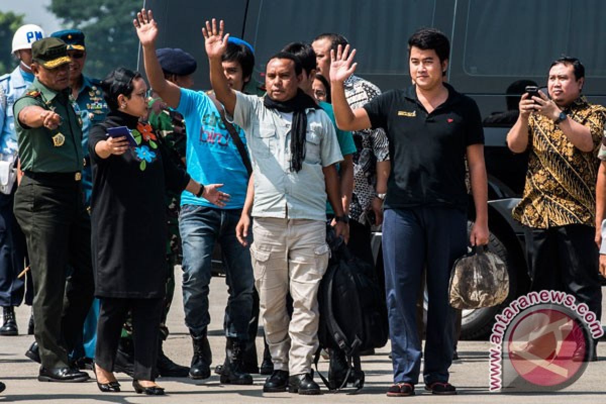 Empat ABK WNI korban sandera tiba di Jakarta