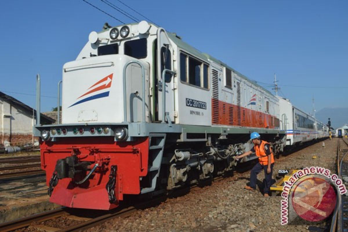 Kereta Api Padang-Padang Panjang terkendala ketersediaan lokomotif