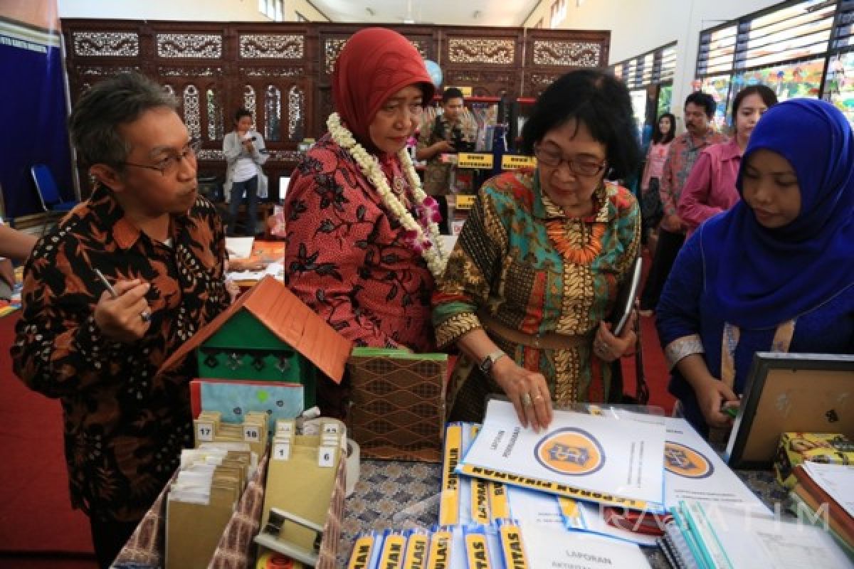 Perpustakaan Semolowaru Wakili Surabaya Lomba Tingkat Provinsi