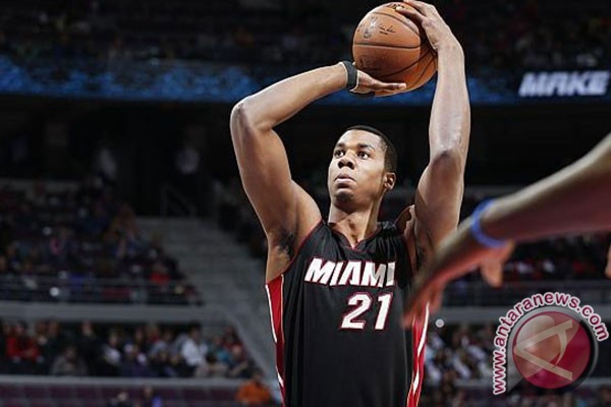 Playoff NBA - Hasan Whiteside tak bisa perkuat Heat pada Game 7