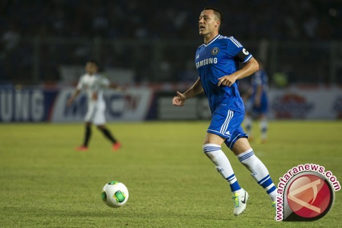 Claudio Ranieri Sebut  John Terry Sebagai Anaknya