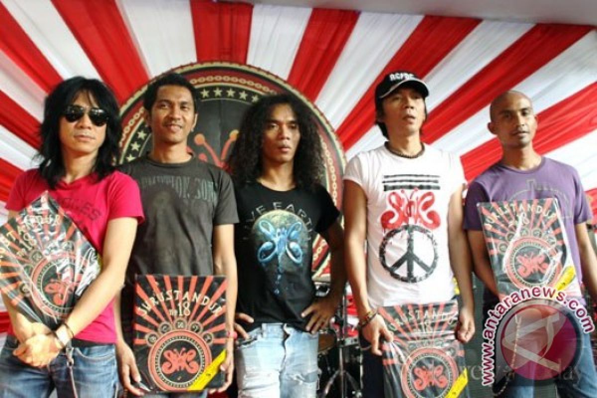 Slank dan Slankers Diajak Perangi Narkoba