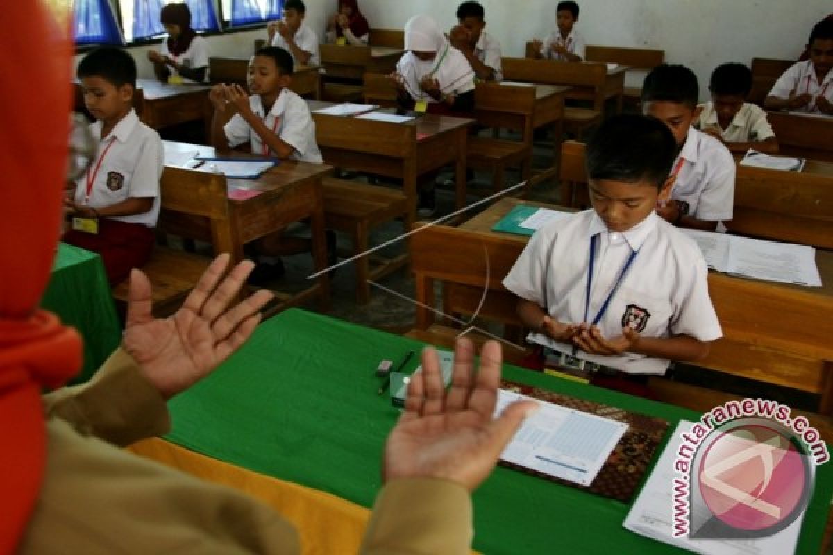 Peserta Ujian Sekolah Tingkat Sd 4.536 Siswa