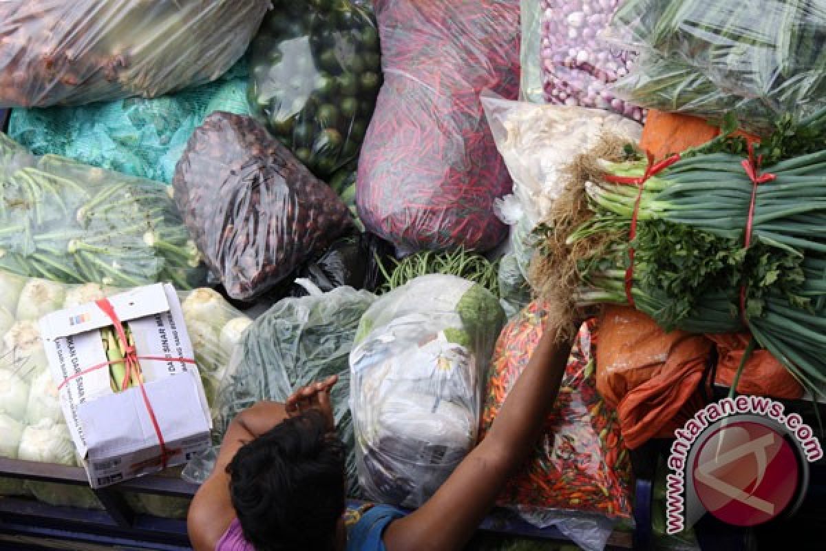 Pemasok sayur mayur di Cianjur merugi puluhan juta