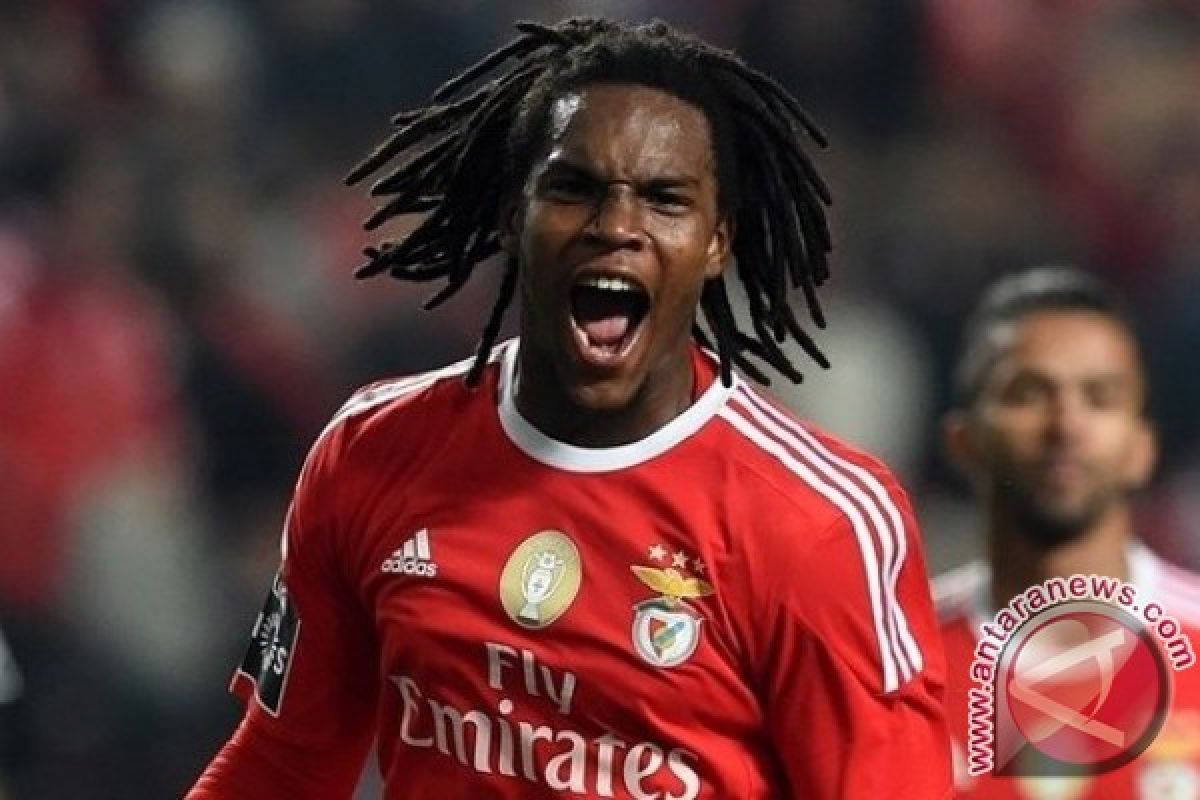 Renato Sanches temani Ronaldo di skuat Portugal 