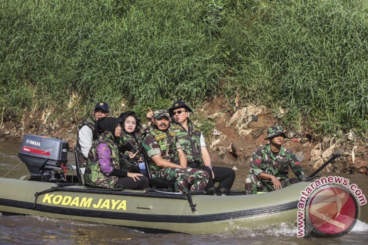 Ciliwung lebih cocok untuk wisata, kata Ahok